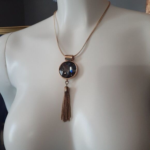 Zara Pendant Necklace    - Picture 2 of 10